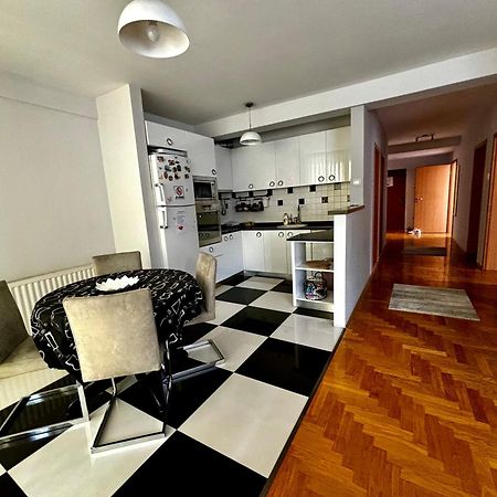 Cozy City Center Apartment Prizren Exterior photo